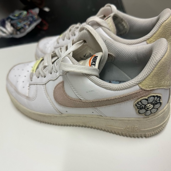 Nike shoes size 8.5 - Picture 2 of 4